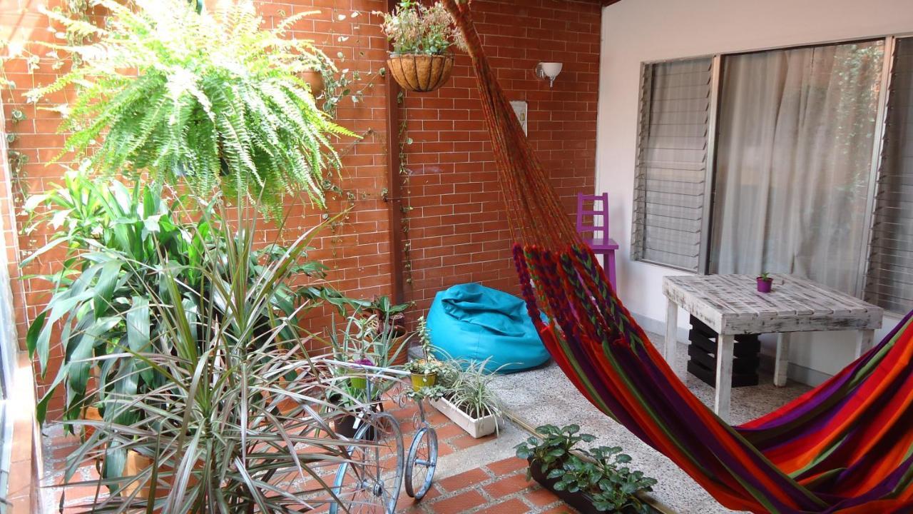 Iris Hostel Medellín Exterior foto