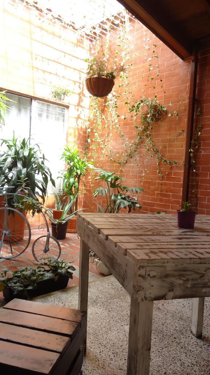 Iris Hostel Medellín Exterior foto